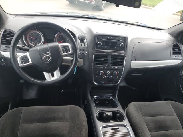Used 2016 Dodge Grand Caravan SXT image 8