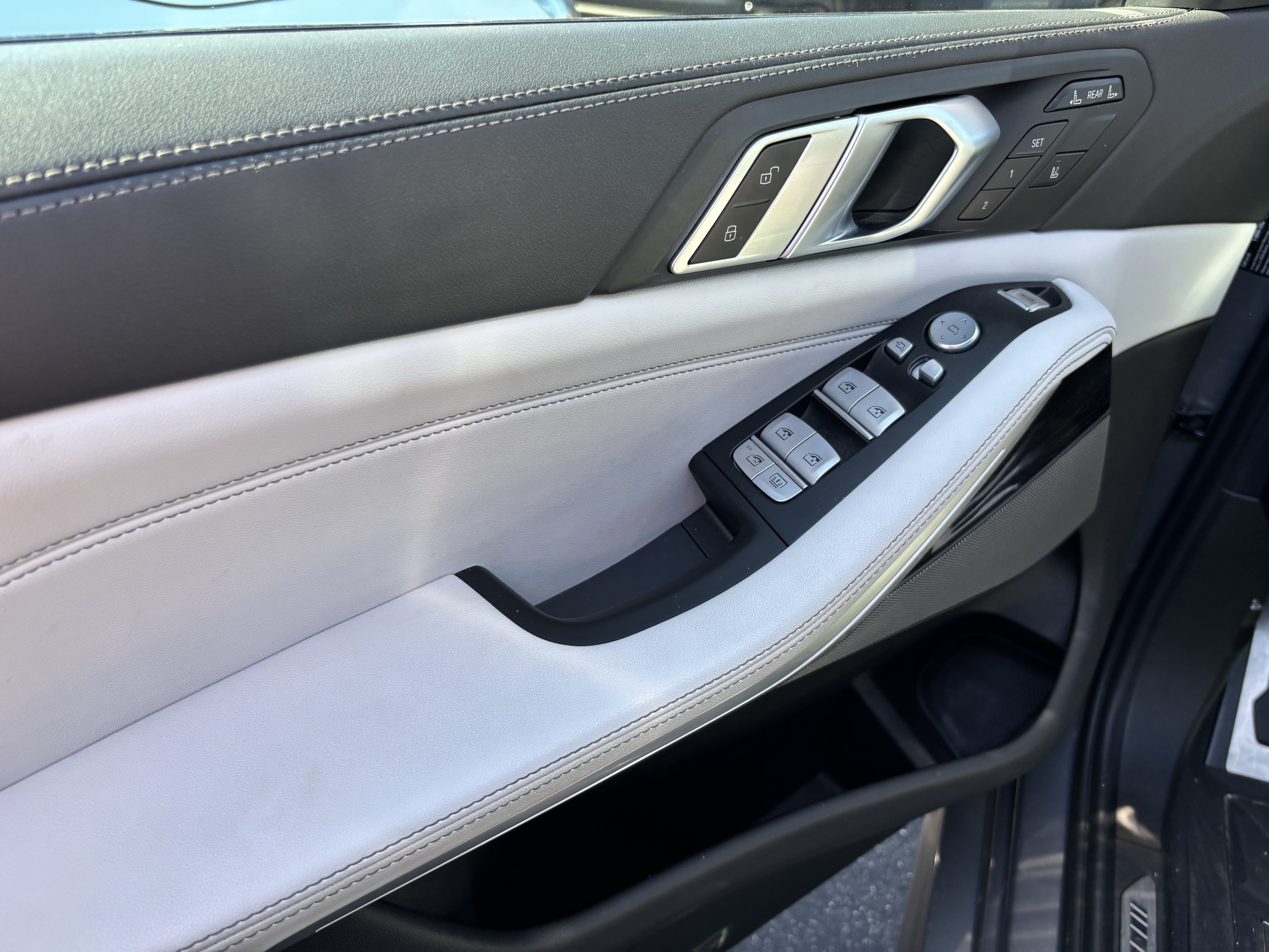 Certified 2023 BMW X7 xDrive40i w/ M Sport Package AWD/4WD image 14