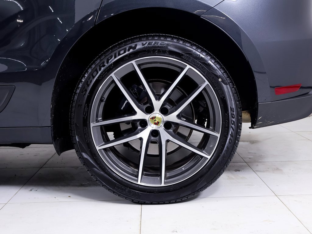 Used 2025 Porsche Macan image 24