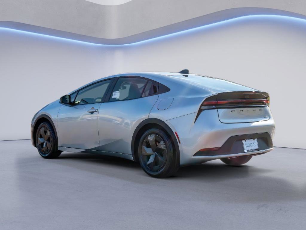 New 2026 Toyota Prius LE image 7