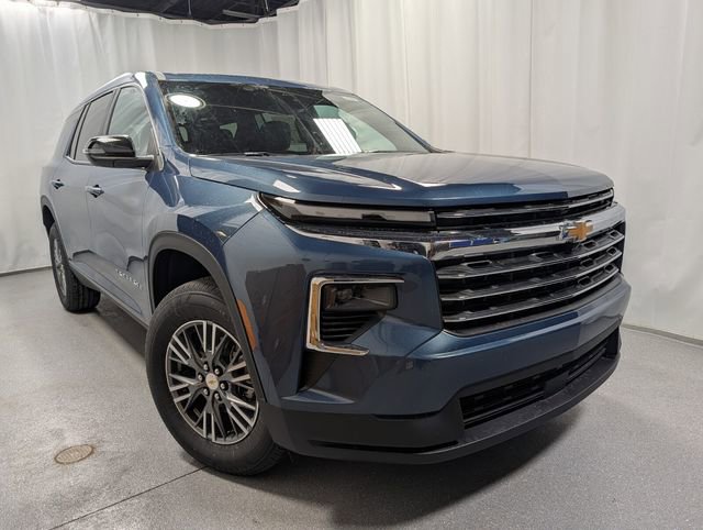 New 2026 Chevrolet Traverse LT image 2