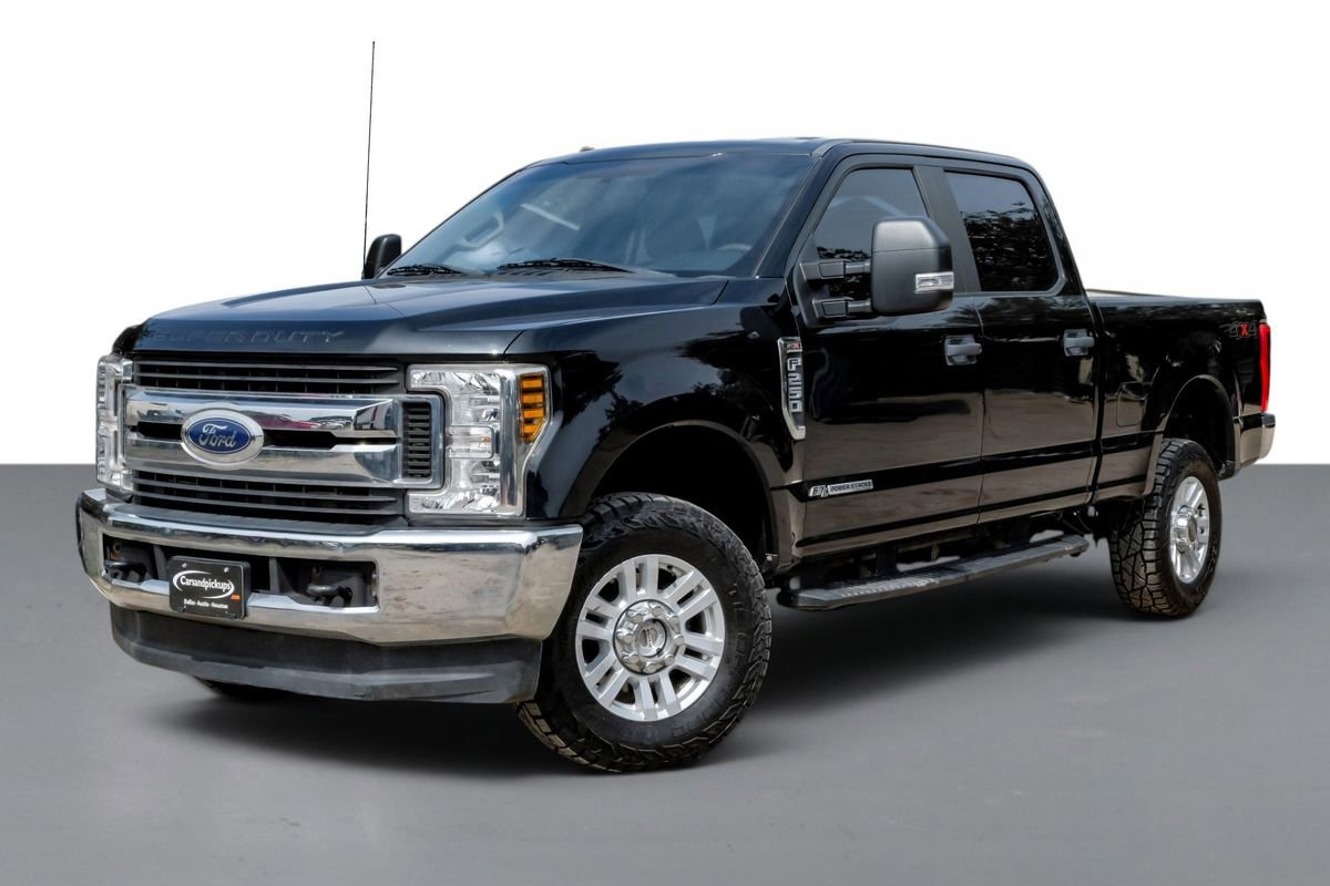 Used 2018 Ford F250 XL w/ STX Appearance Package AWD/4WD image 4