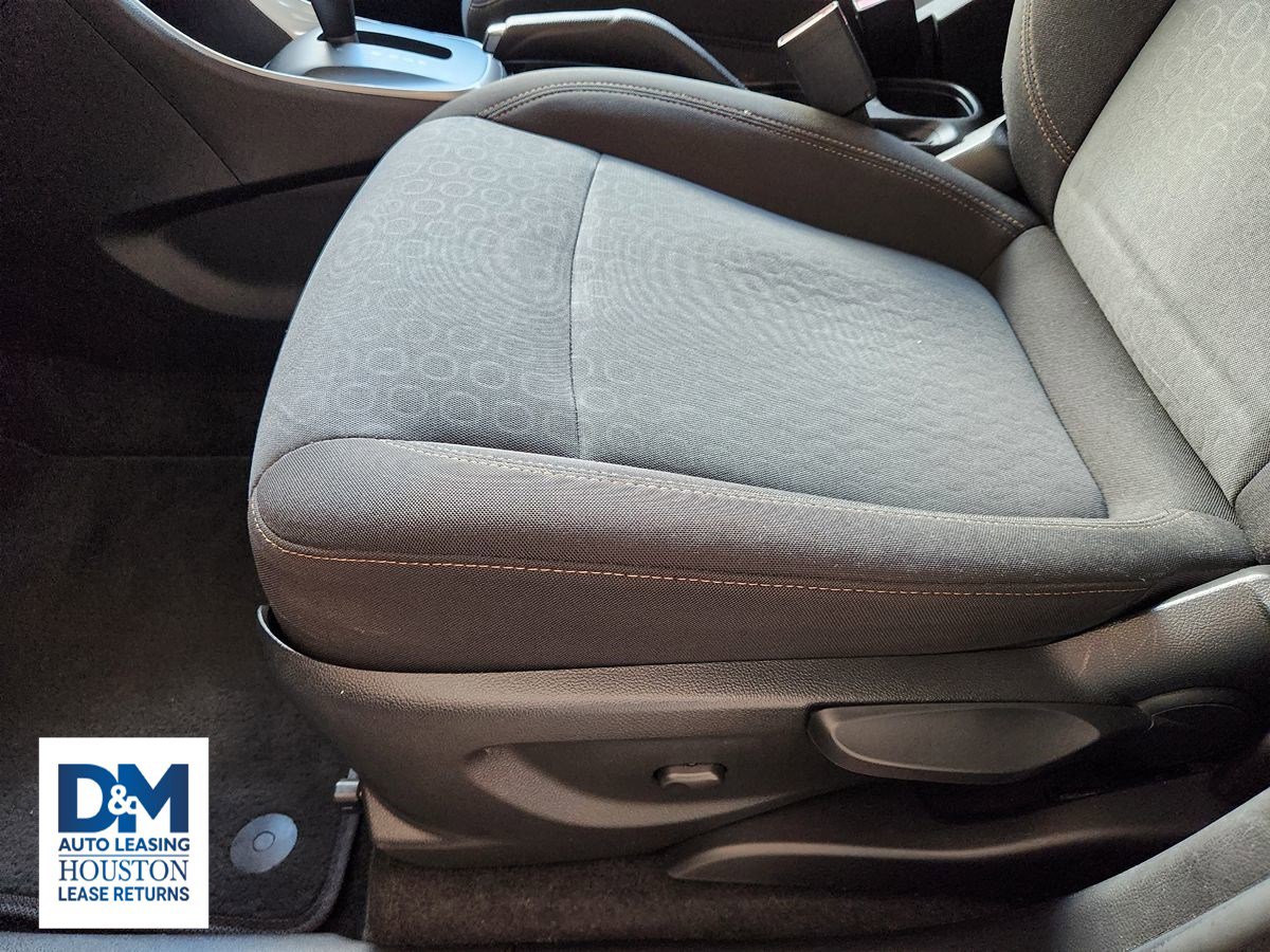 Used 2022 Chevrolet Trax LS w/ Tint and Cruise Package image 30