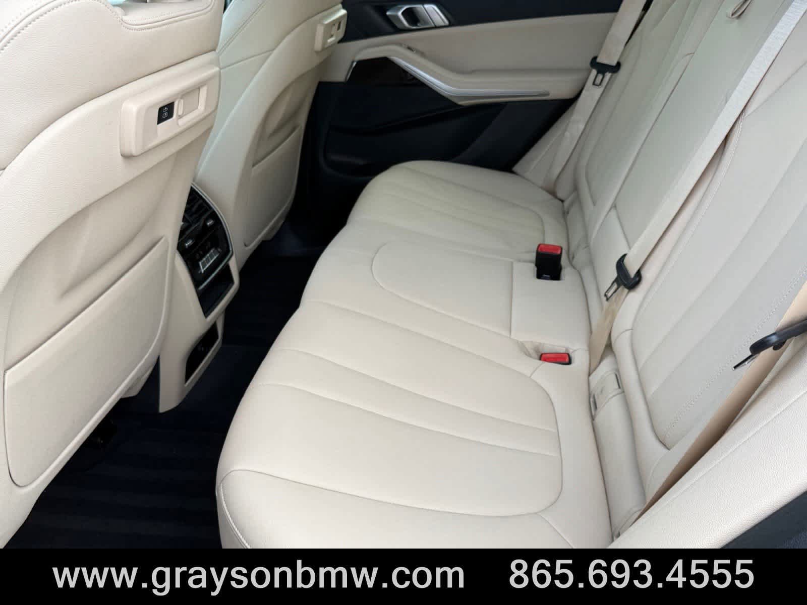 Used 2019 BMW X5 xDrive40i w/ Convenience Package AWD/4WD image 17