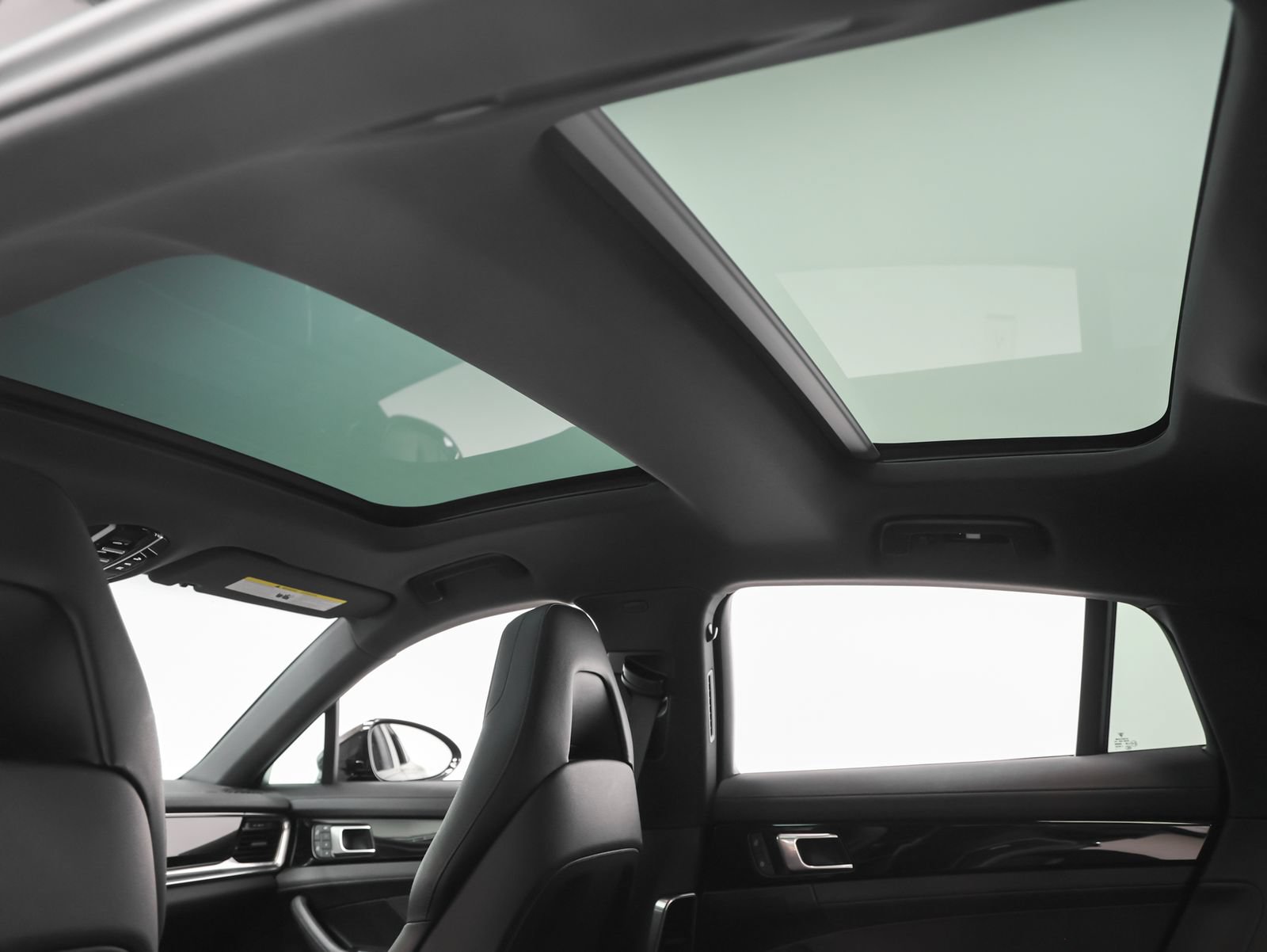 Certified 2023 Porsche Panamera AWD/4WD image 44