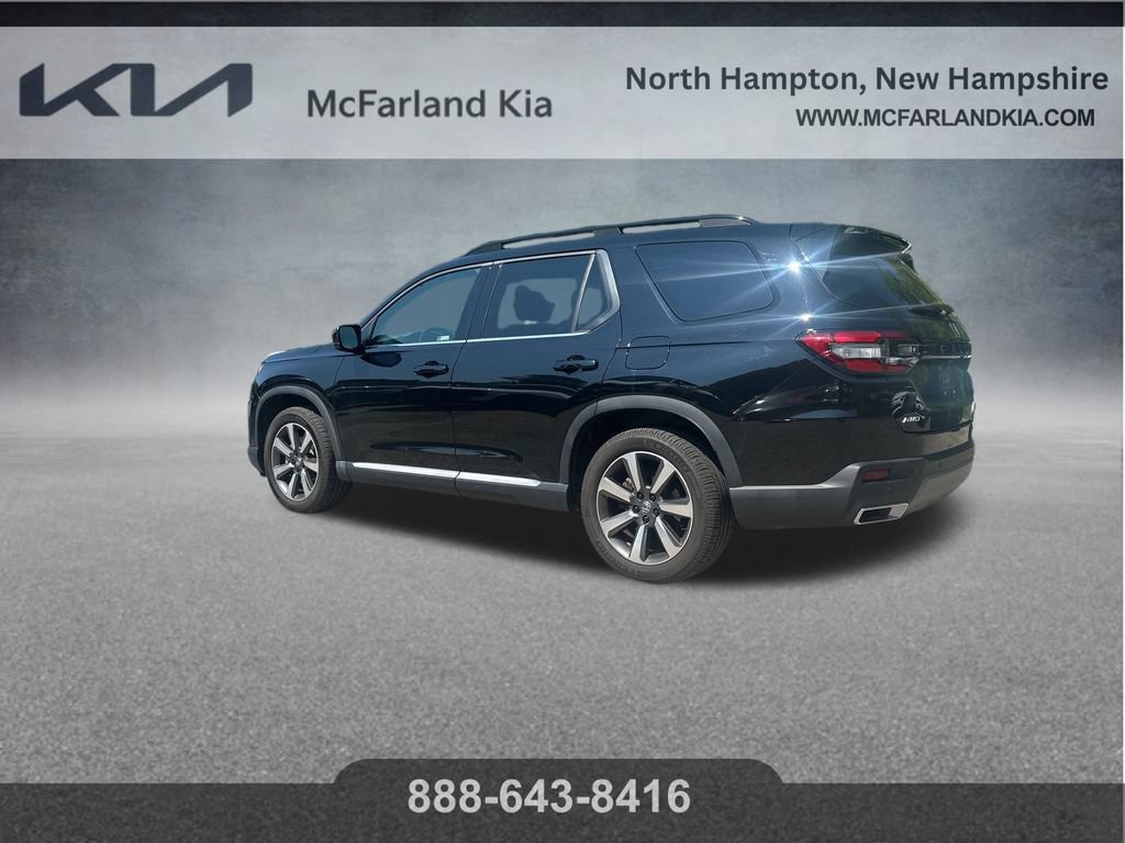 Used 2023 Honda Pilot Touring image 4