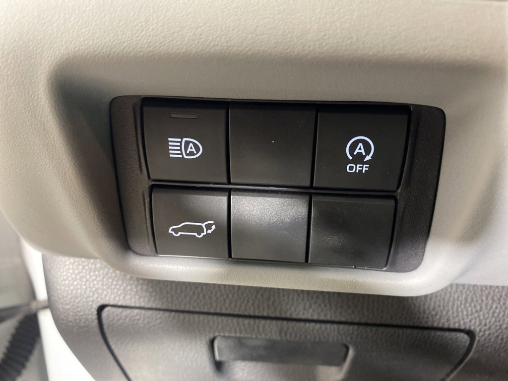 Used 2023 Toyota Highlander XLE image 28