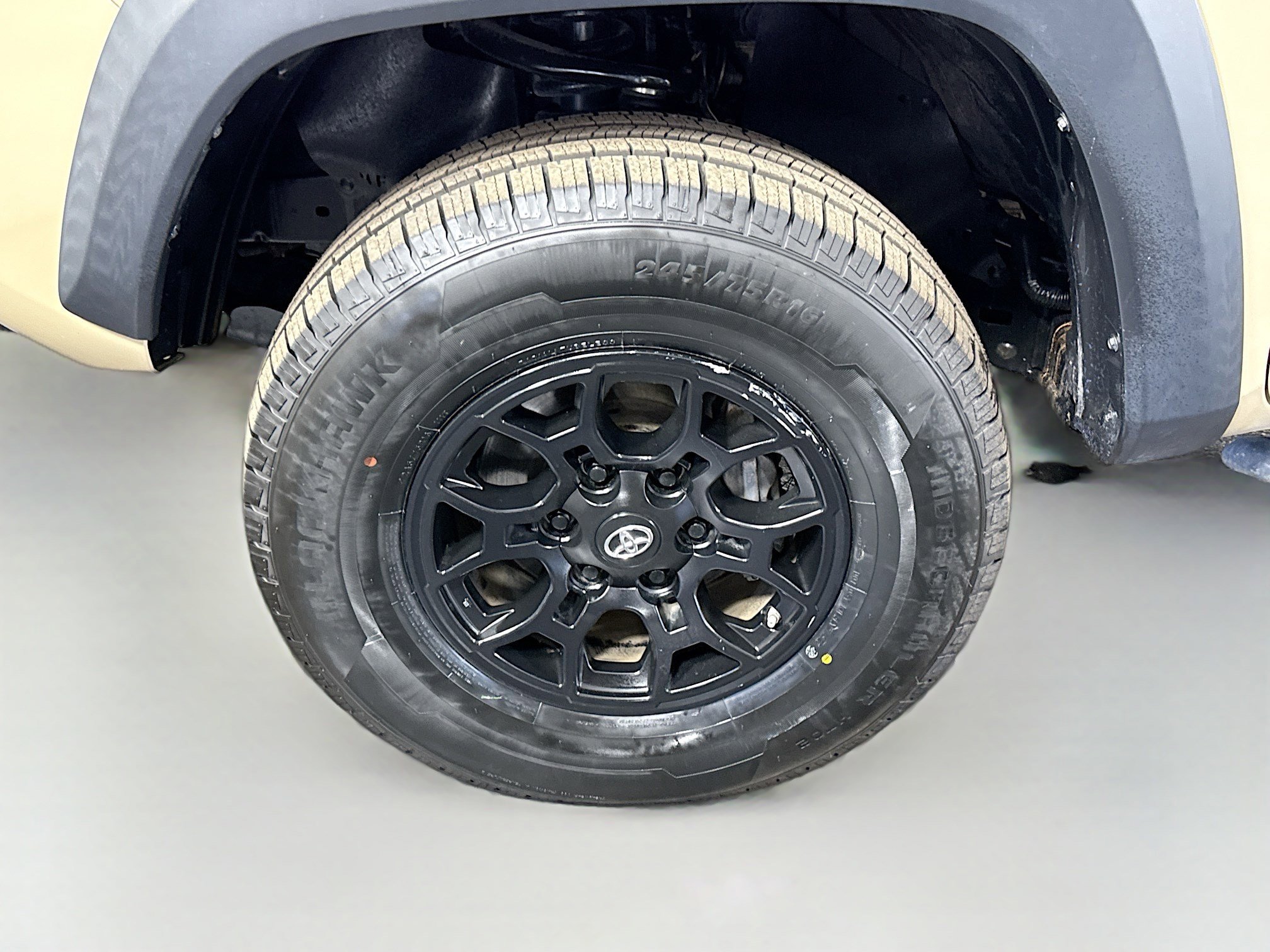 Used 2020 Toyota Tacoma SR w/ SX Package image 37