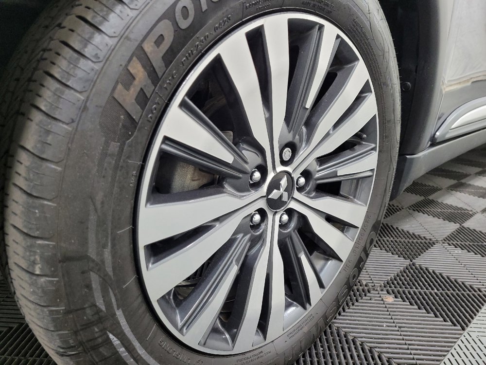 Used 2020 Mitsubishi Outlander SE image 31