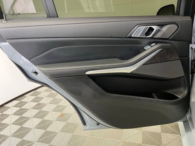 Used 2023 BMW X7 xDrive40i w/ M Sport Package image 20
