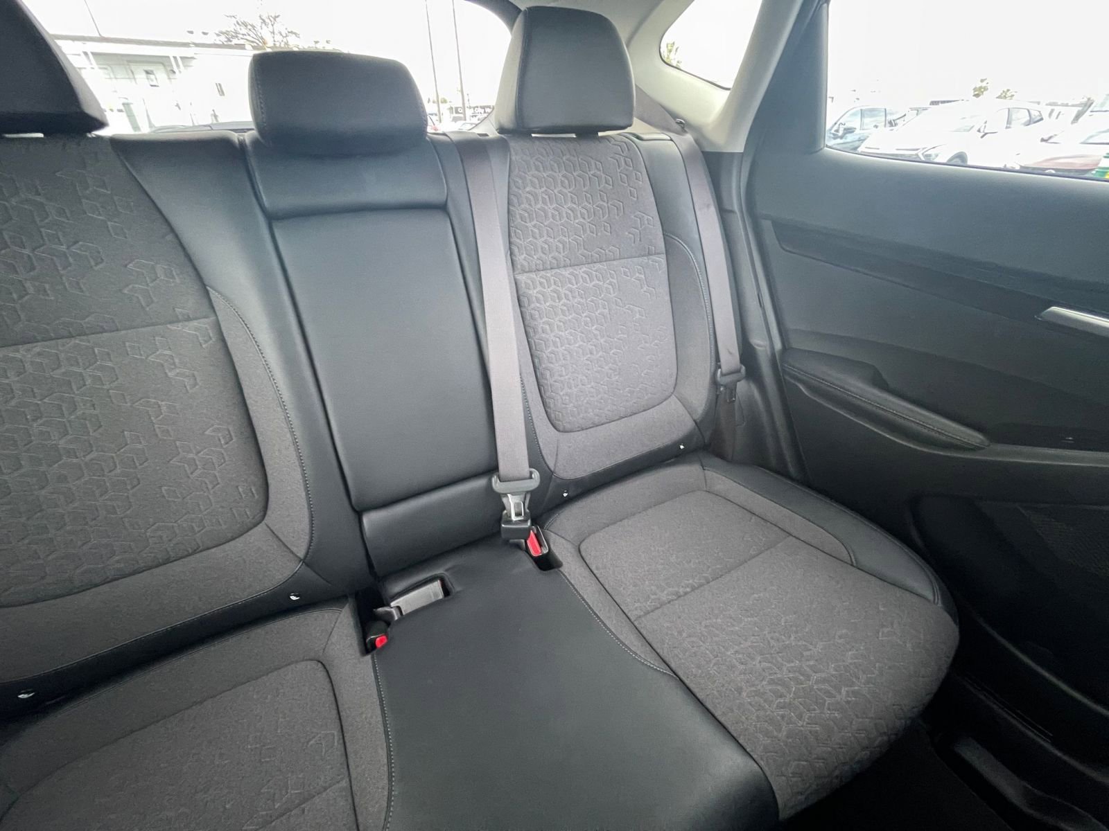Used 2025 Kia Seltos S FWD image 32