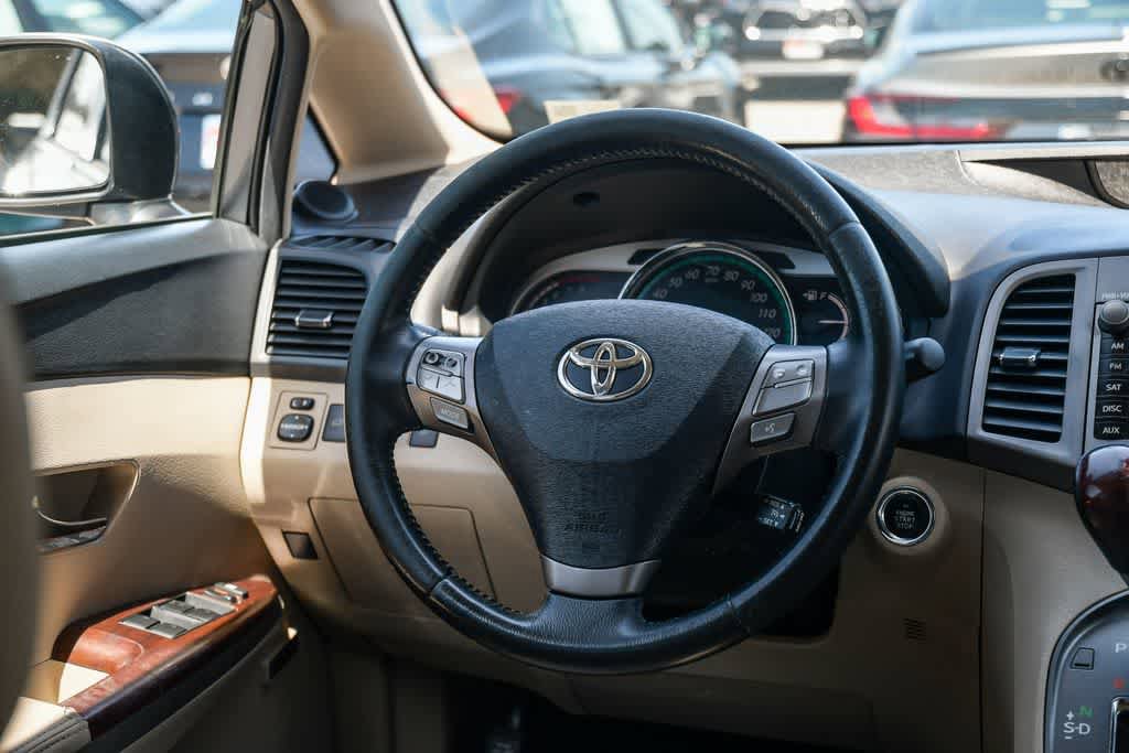 Used 2010 Toyota Venza FWD image 12