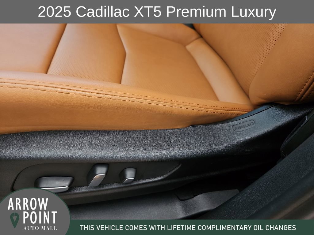 Used 2025 Cadillac XT5 Premium Luxury AWD/4WD image 23