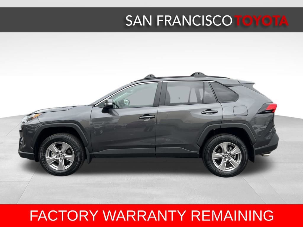 Used 2025 Toyota RAV4 XLE AWD/4WD image 2