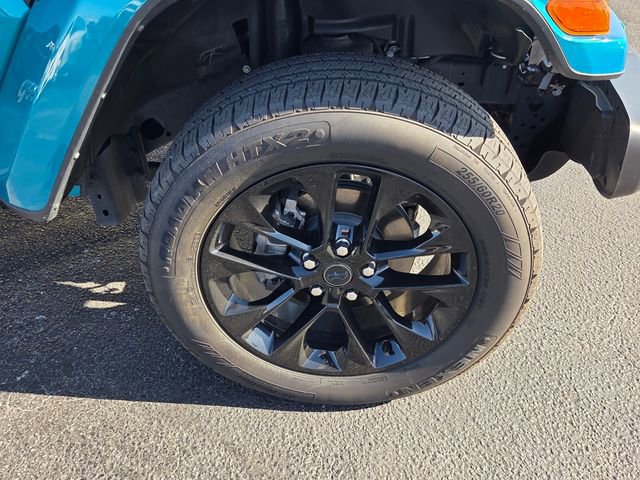 Used 2024 Jeep Wrangler Sahara AWD/4WD image 16