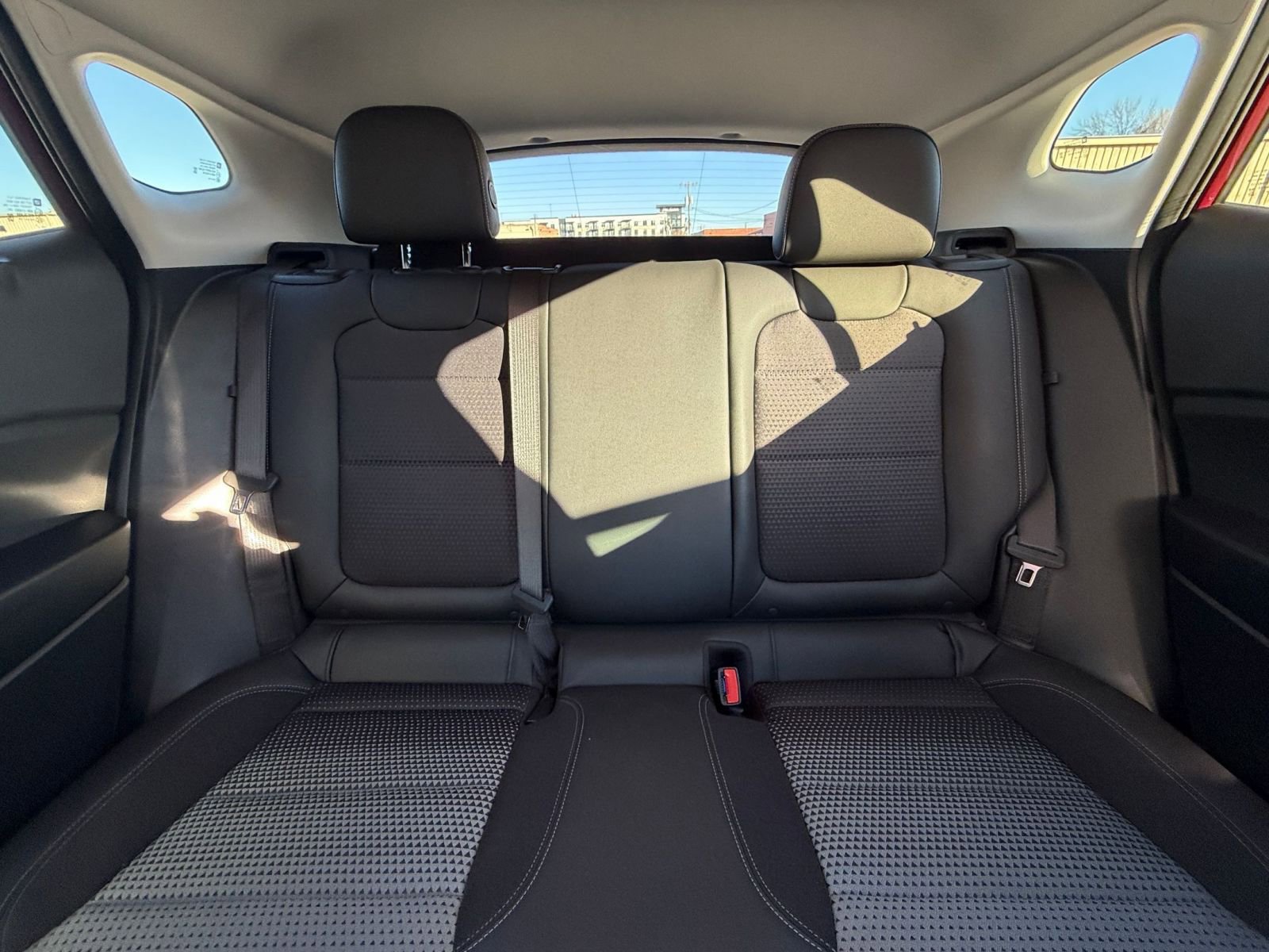 Used 2025 Chevrolet Trax LT image 37