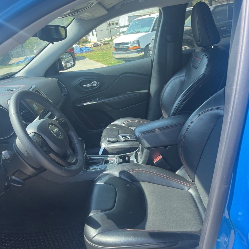 Used 2022 Jeep Cherokee Trailhawk w/ Trailer Tow Group image 6