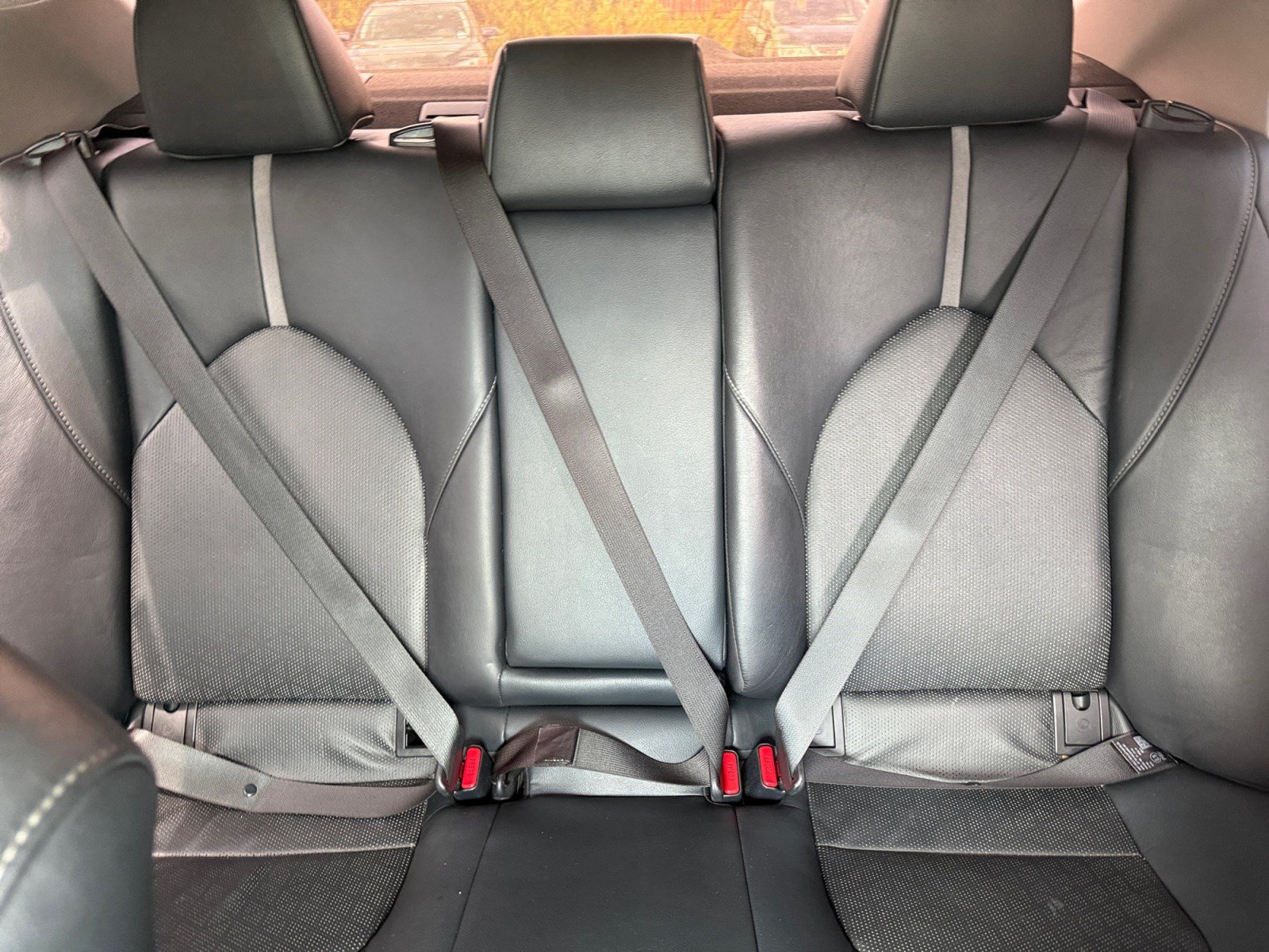 Used 2019 Toyota Camry XSE FWD image 18