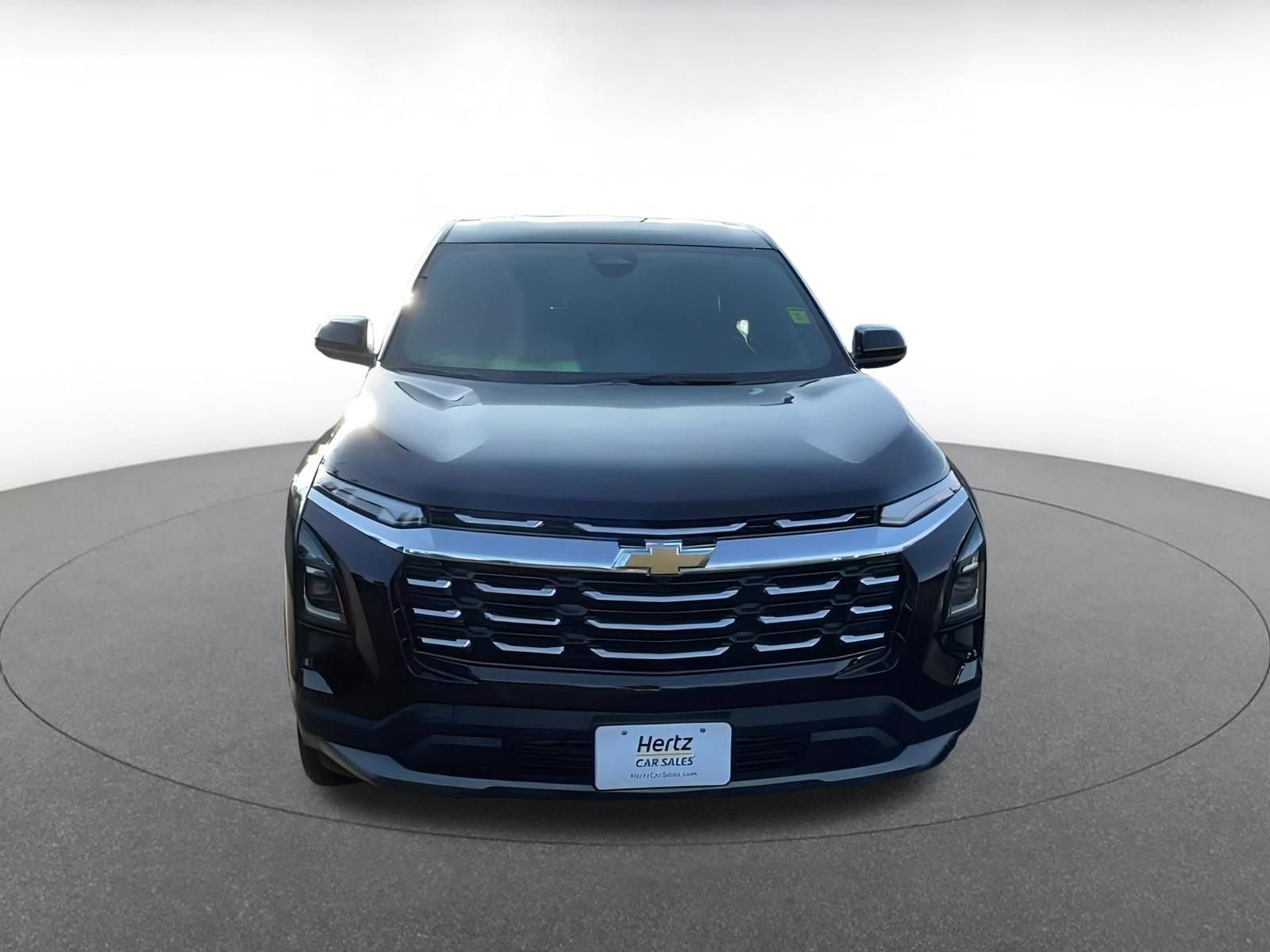 Used 2025 Chevrolet Equinox LT image 3