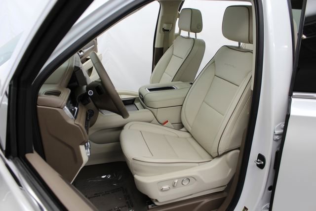 Used 2023 GMC Yukon XL Denali w/ Max Trailering Package AWD/4WD image 14