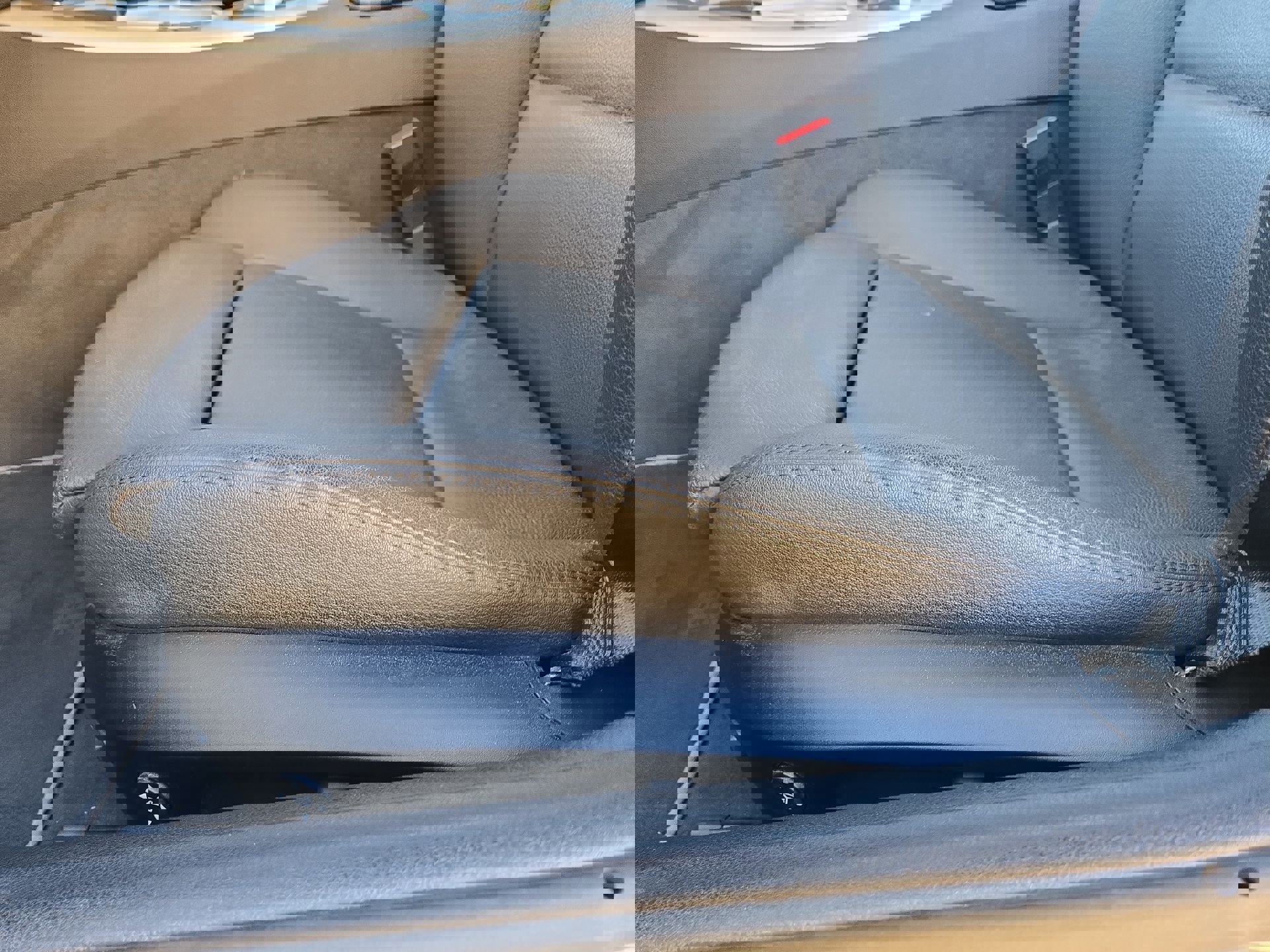 Used 2011 BMW Z4 sDrive35is image 17