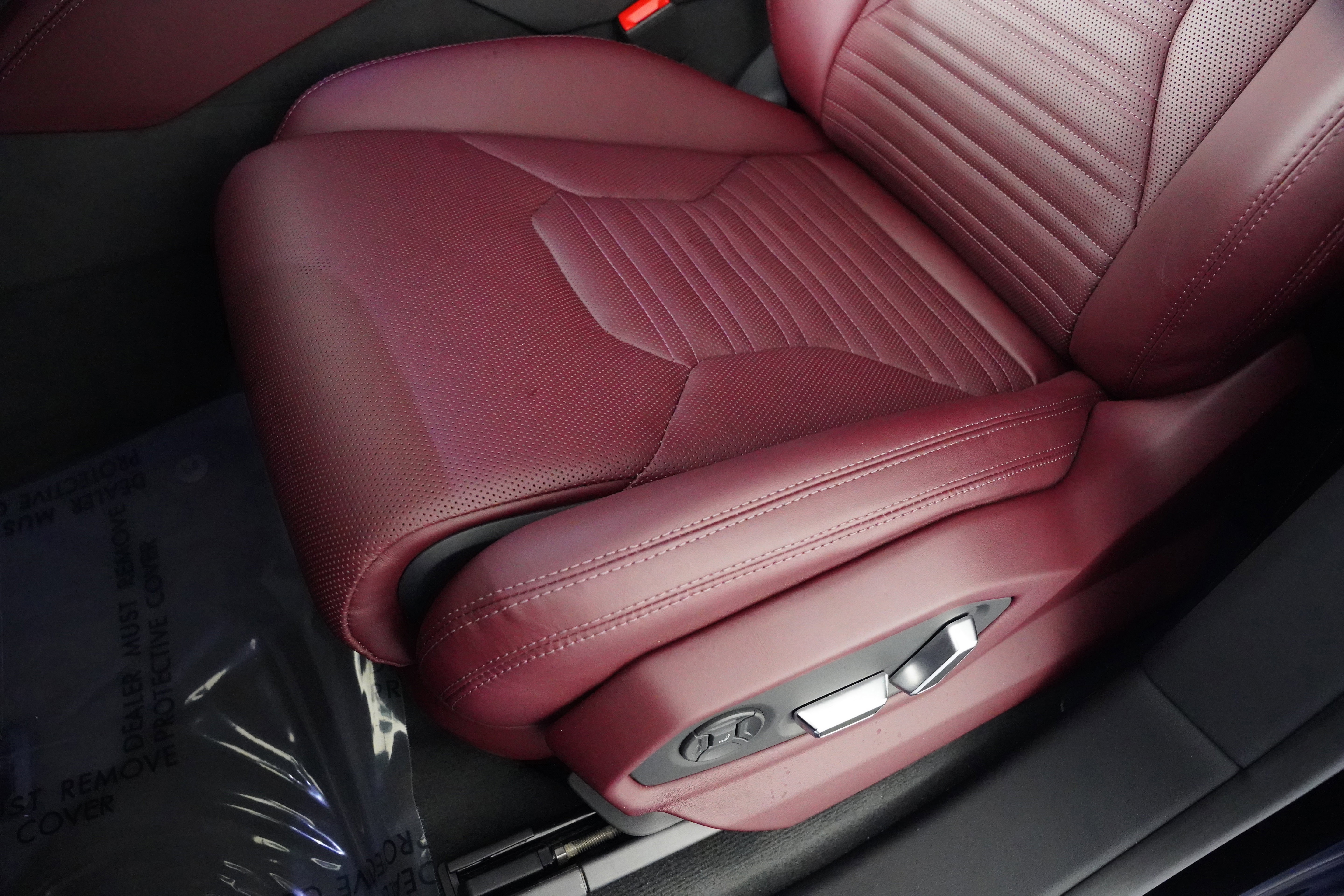 Used 2025 Lamborghini Urus SE image 34