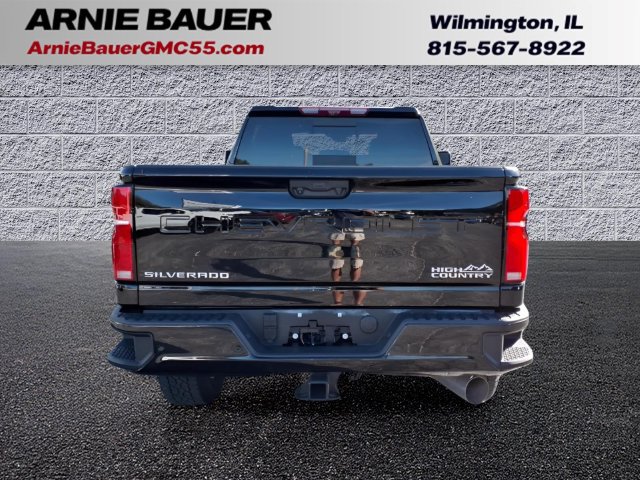 Used 2026 Chevrolet Silverado 2500 High Country w/ High Country Premium Package AWD/4WD image 8