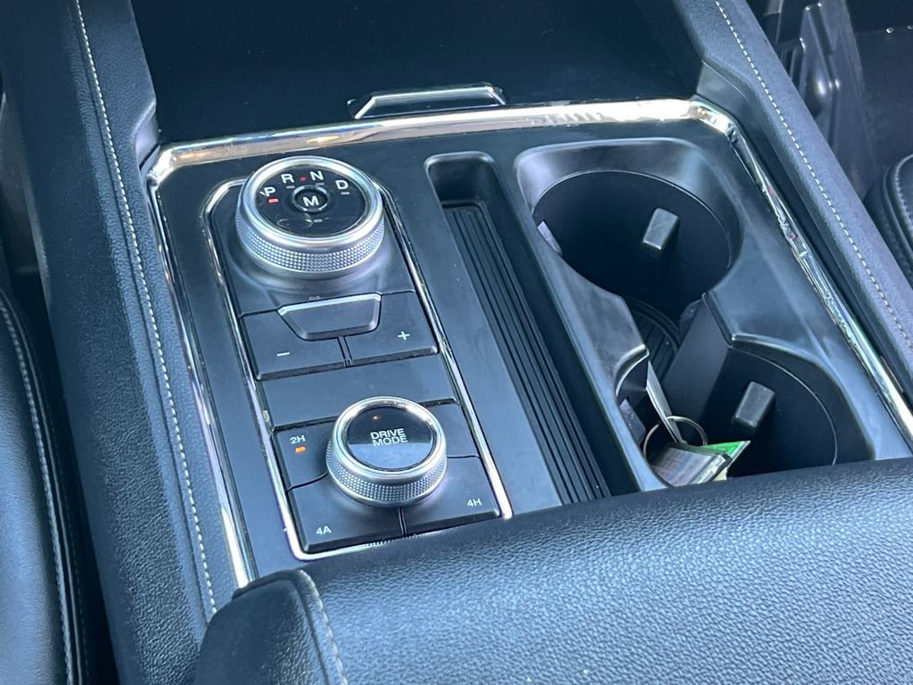 Used 2024 Ford Expedition Max XLT image 23