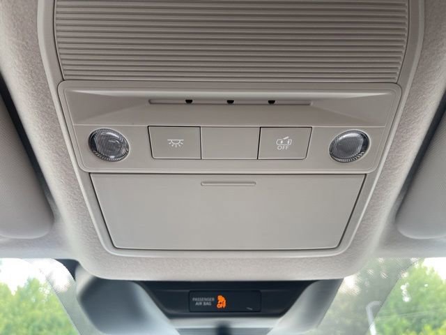 New 2025 Nissan Kicks SR image 19