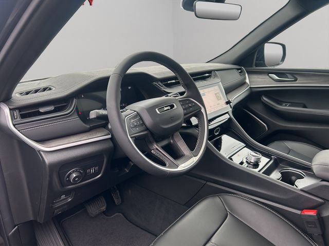New 2026 Jeep Grand Cherokee Limited w/ Limited Altitude Package AWD/4WD image 25