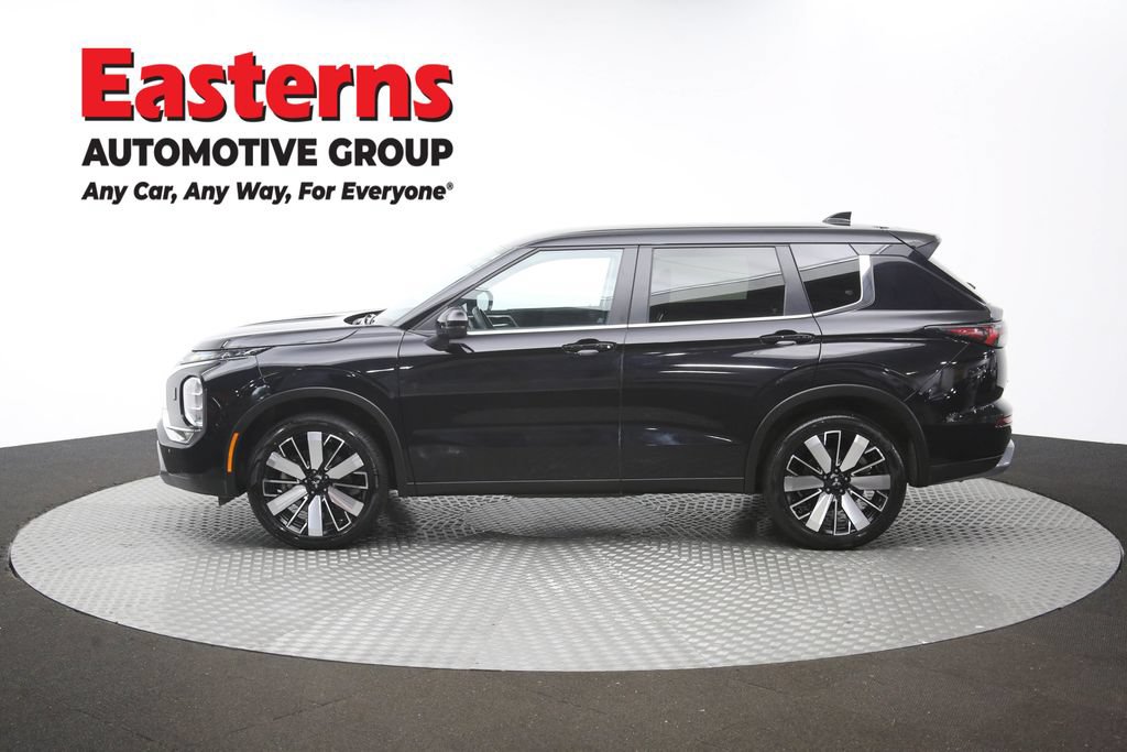 Used 2025 Mitsubishi Outlander SE AWD/4WD image 61