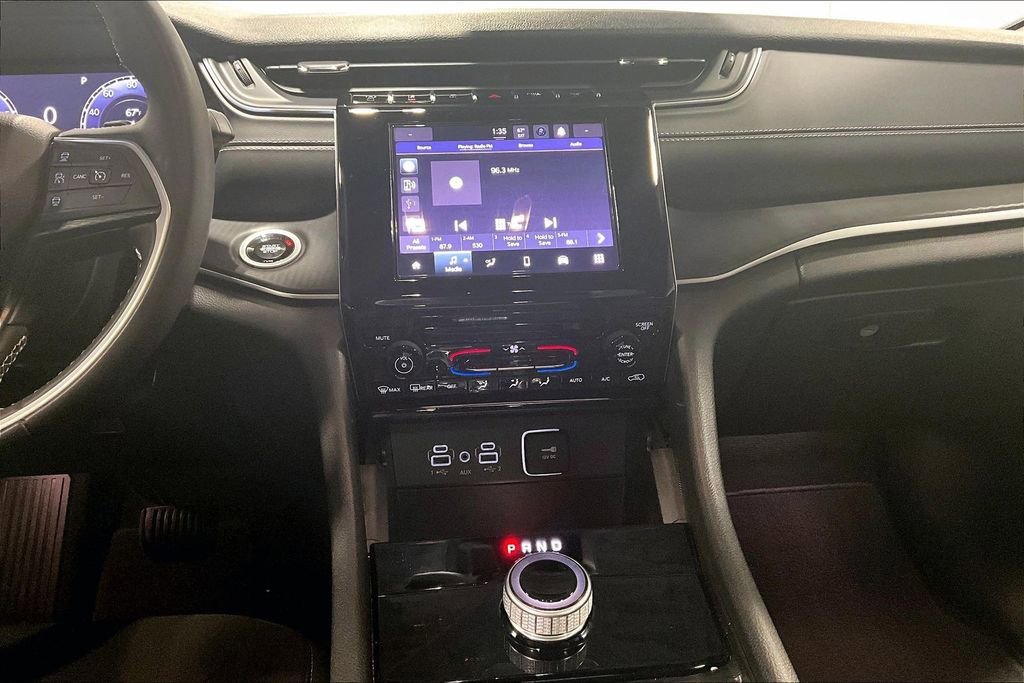 Used 2024 Jeep Grand Cherokee Laredo w/ Trailer Tow Package image 8