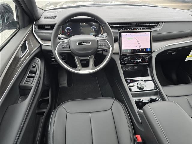 New 2025 Jeep Grand Cherokee L Limited image 6
