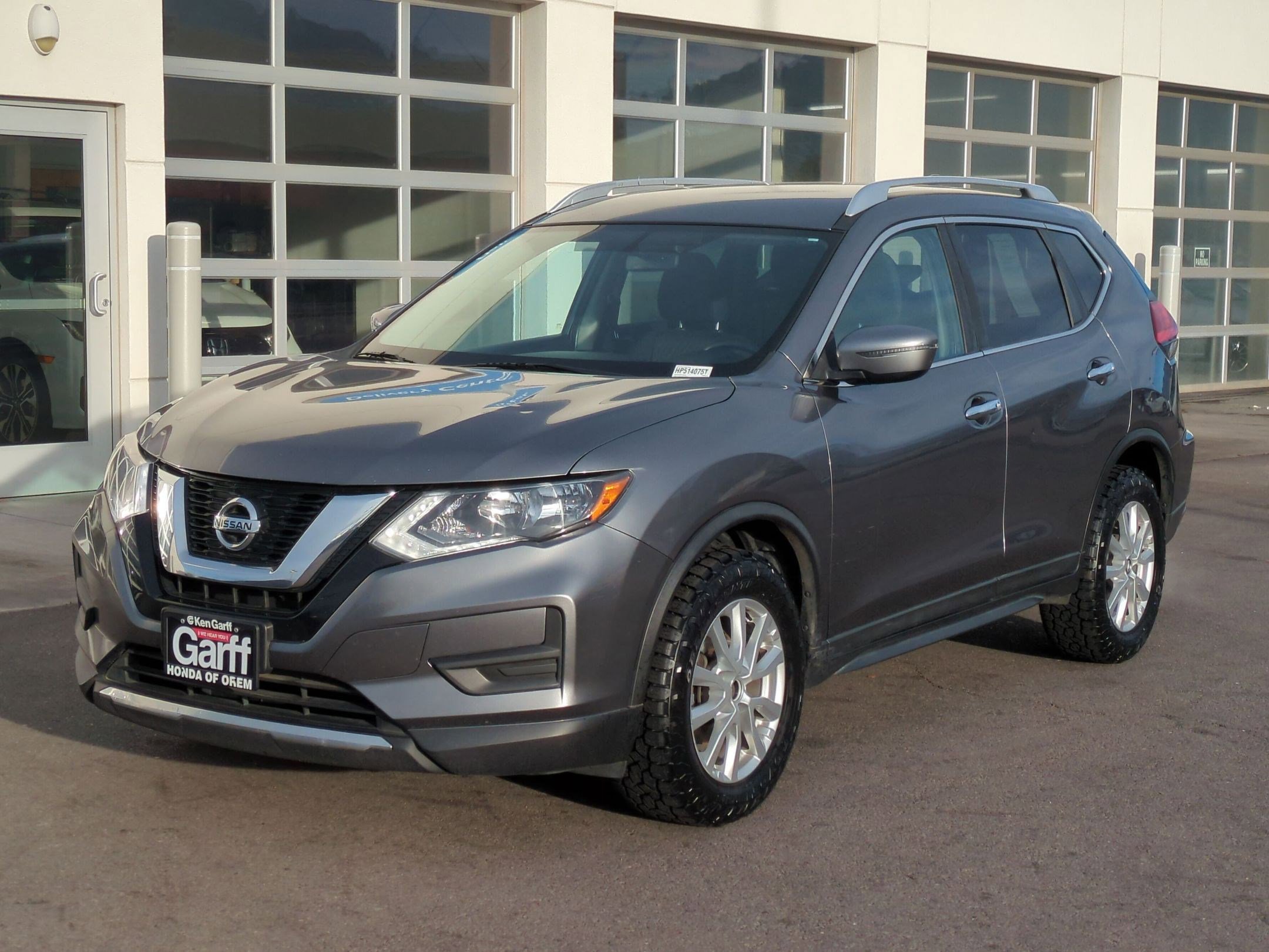 Used 2017 Nissan Rogue SV image 10