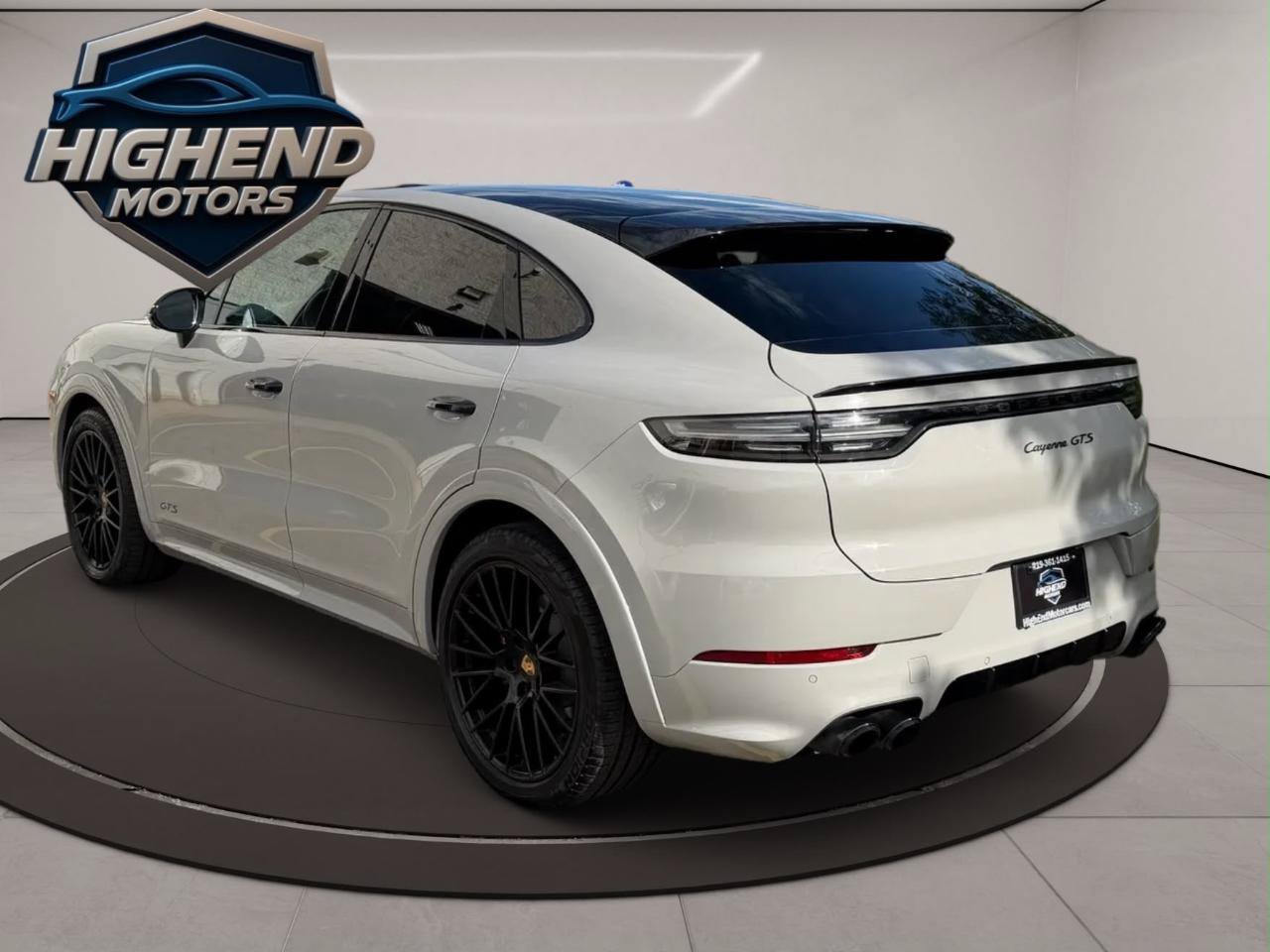 Used 2022 Porsche Cayenne GTS AWD/4WD image 4