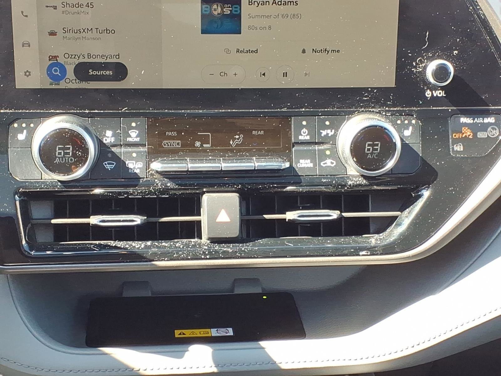 Used 2023 Toyota Highlander XLE w/ Protection Package #3 (TMS) image 16