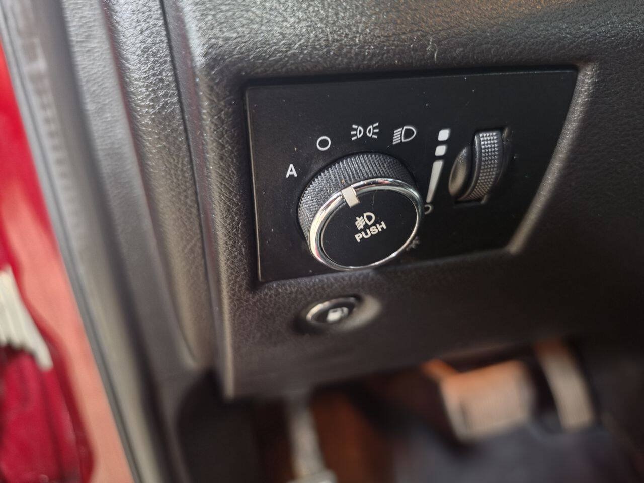 Used 2014 Jeep Grand Cherokee Laredo AWD/4WD image 24