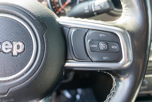 Used 2022 Jeep Gladiator Overland w/ Cold Weather Group AWD/4WD image 18