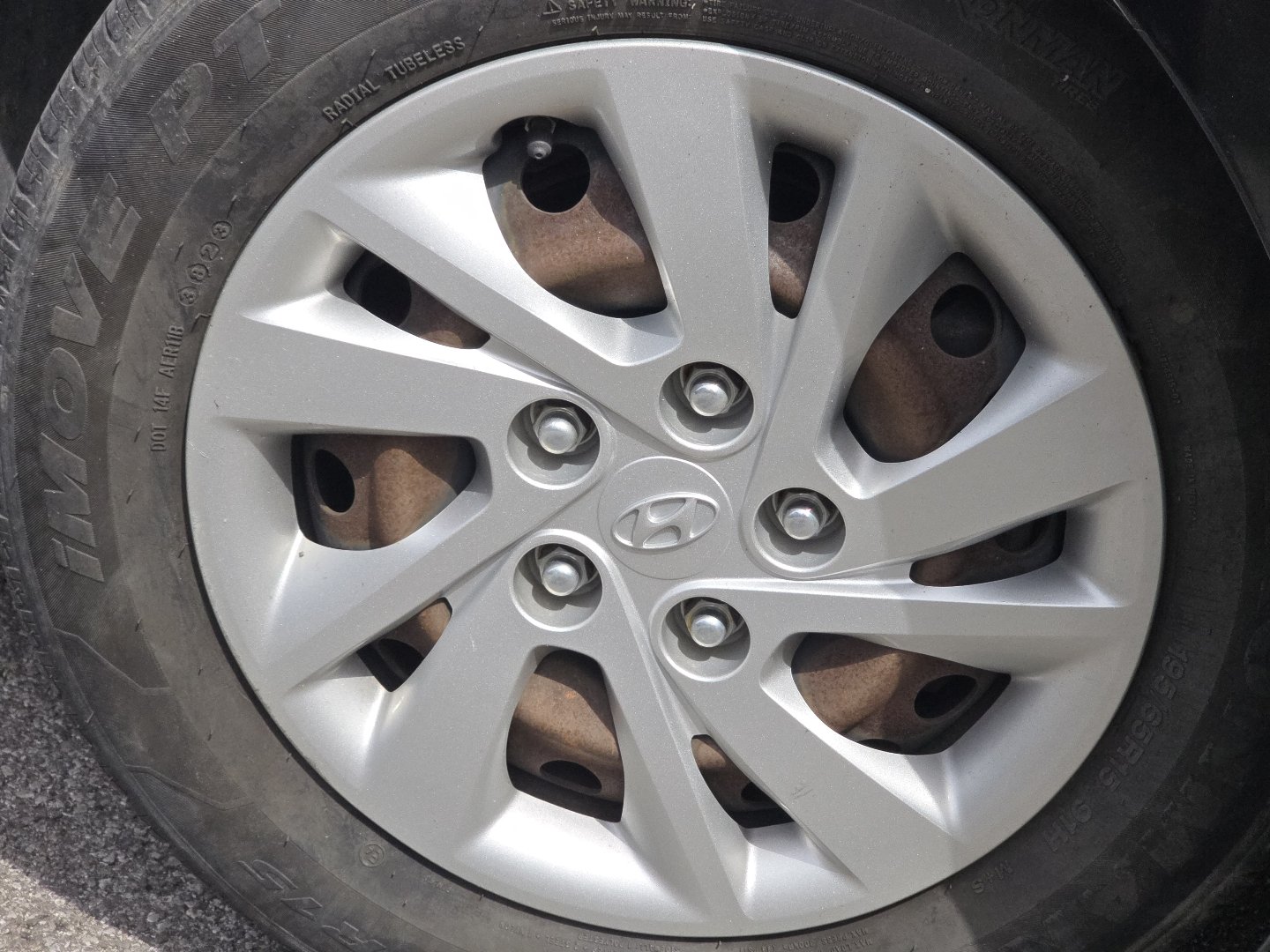 Used 2018 Hyundai Elantra SE FWD image 5