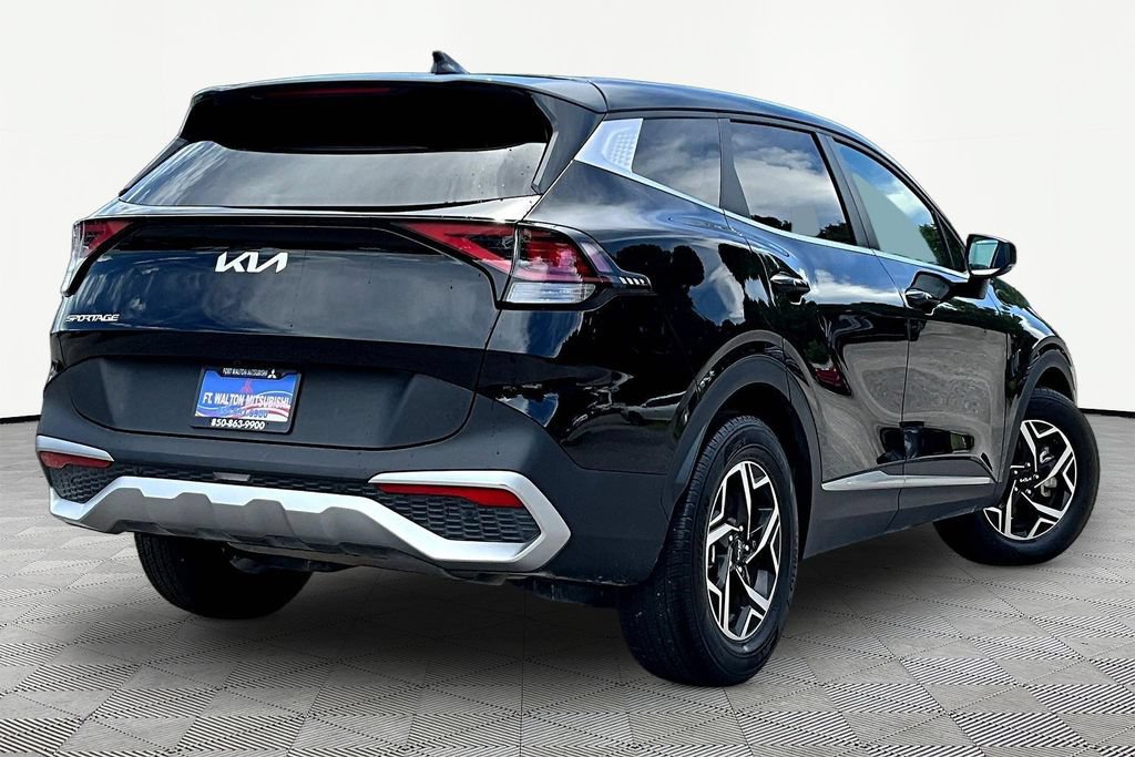 Used 2025 Kia Sportage LX FWD image 7