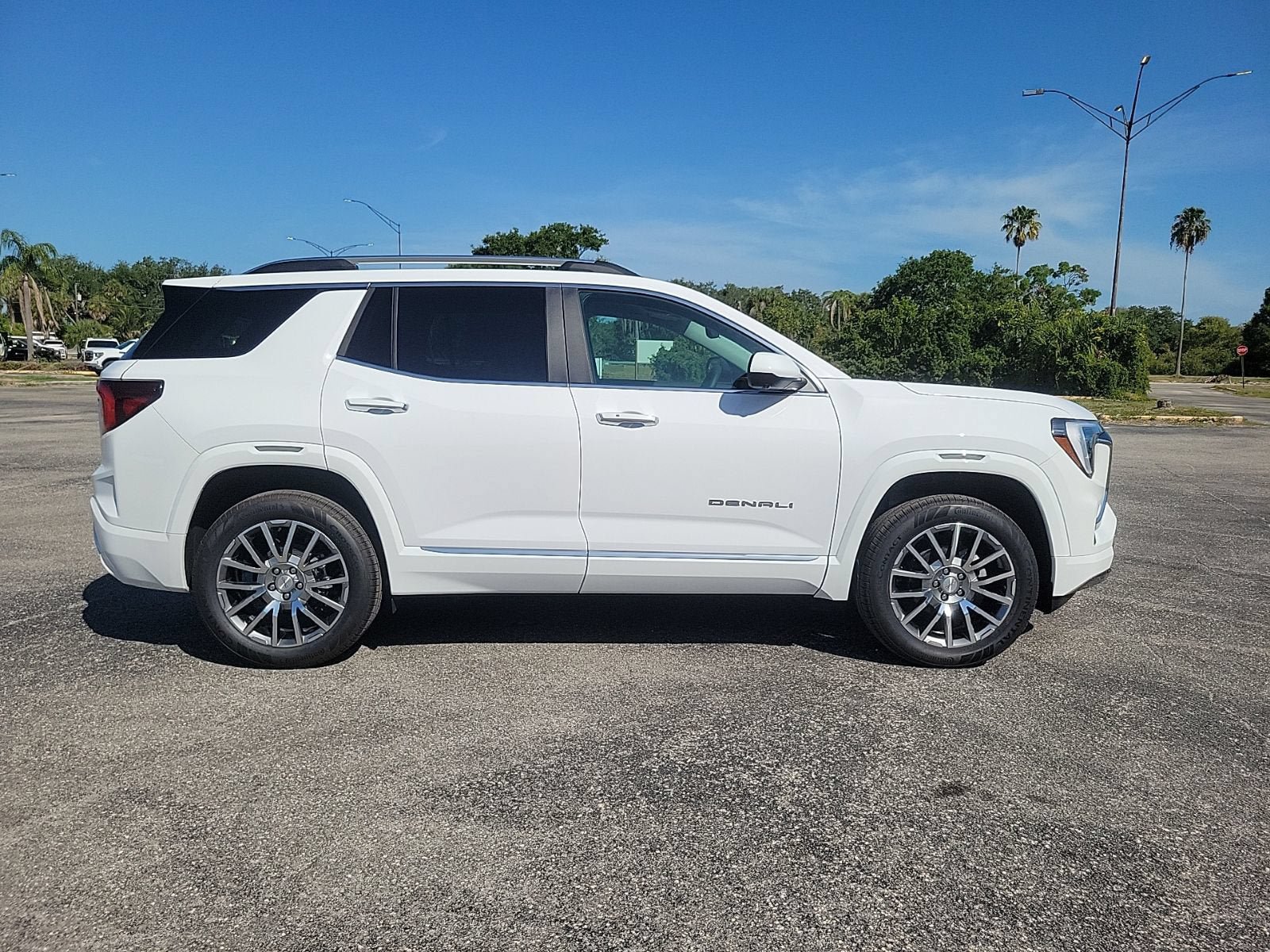 New 2026 GMC Terrain Denali AWD/4WD image 4