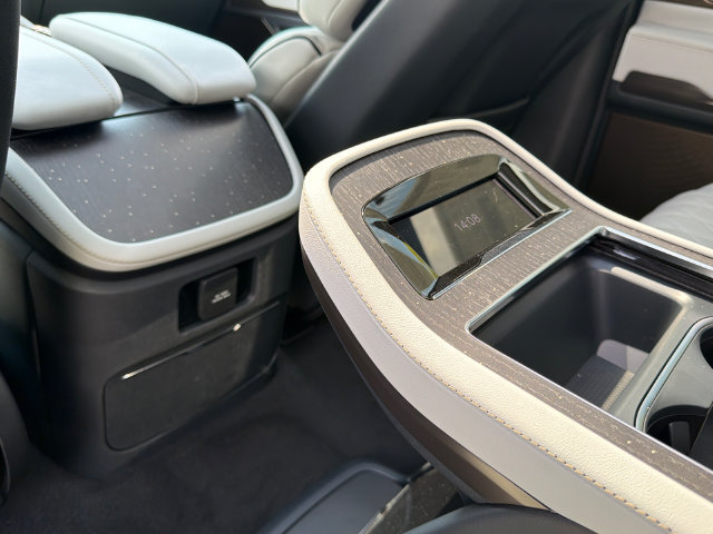 New 2027 Lincoln Navigator L Black Label AWD/4WD image 23