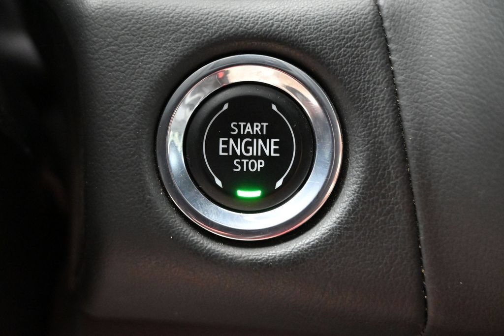 Used 2023 Chevrolet Suburban Premier AWD/4WD image 9