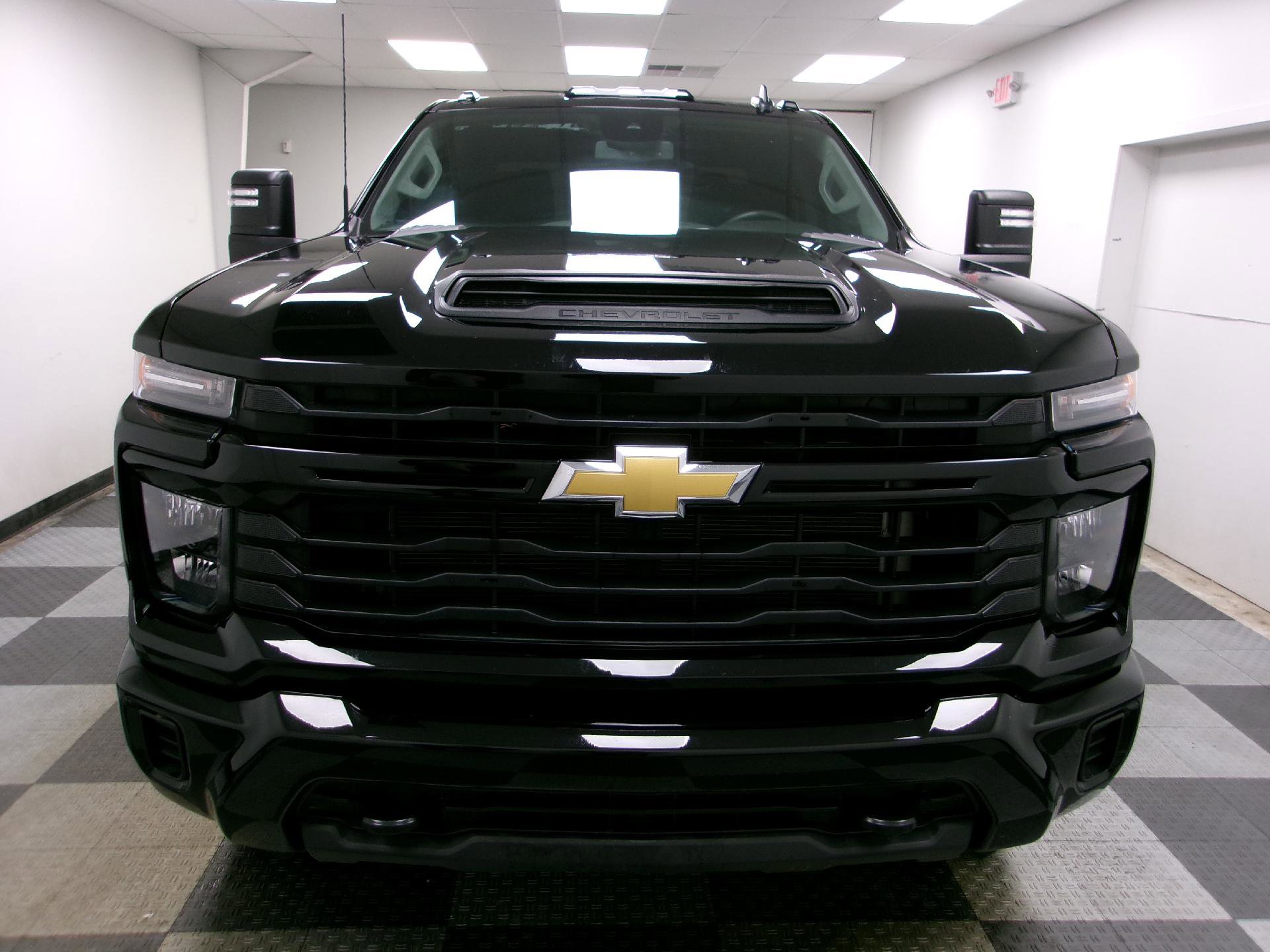 Certified 2024 Chevrolet Silverado 2500 Custom w/ Custom Value Package image 15