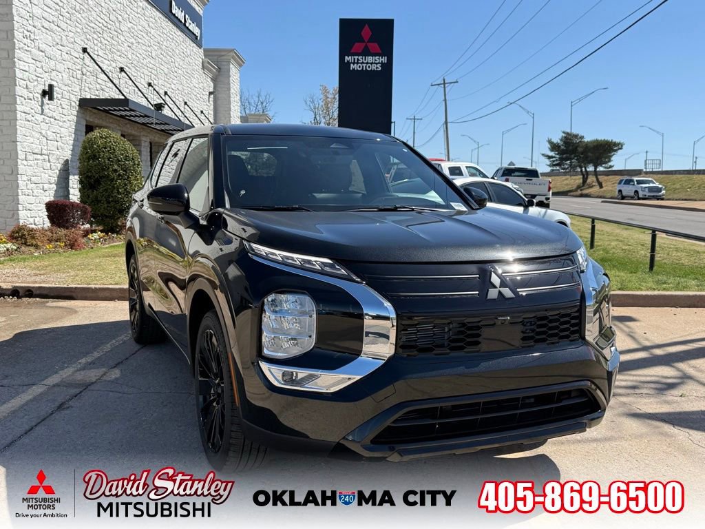 New 2026 Mitsubishi Outlander LE video 1