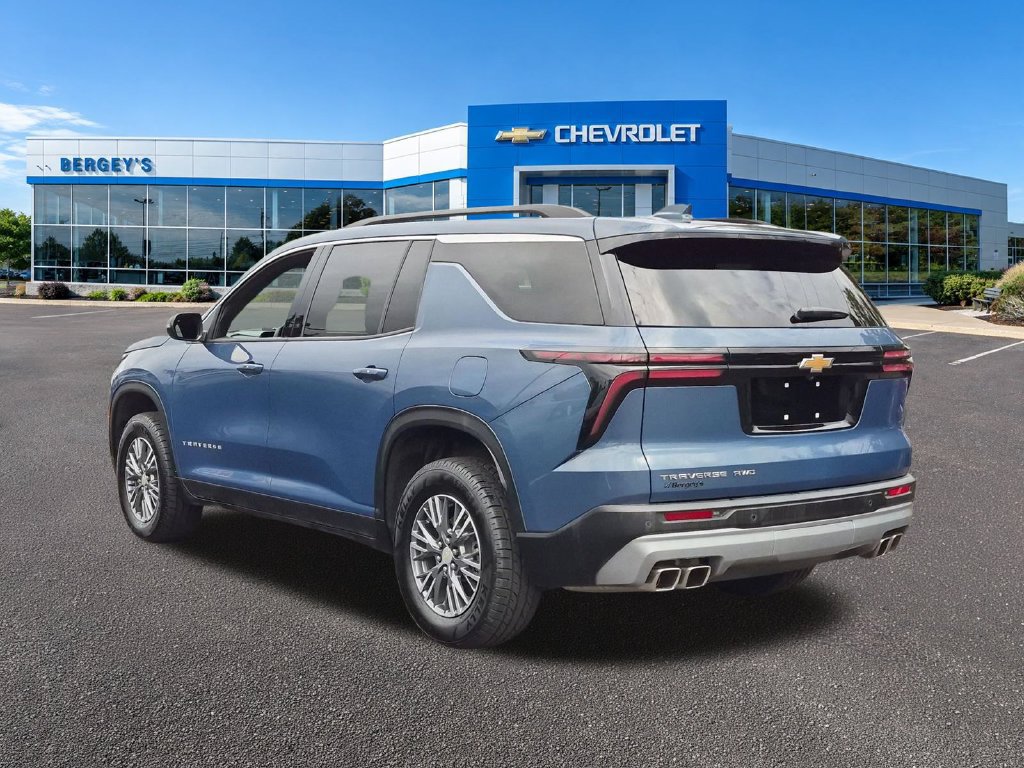Certified 2025 Chevrolet Traverse LT AWD/4WD image 9