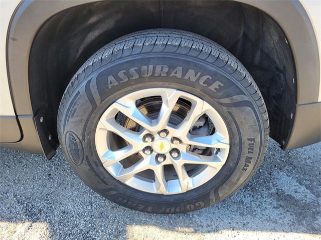 Used 2021 Chevrolet Traverse LS image 26