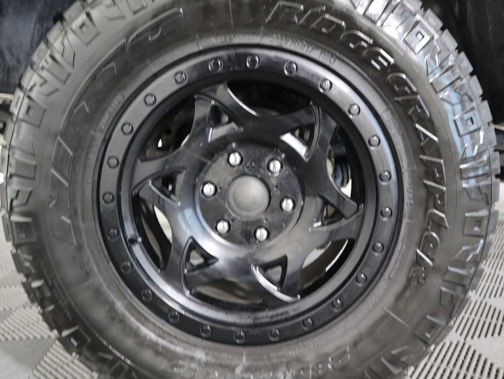 Used 2023 Toyota Tacoma TRD Sport image 34