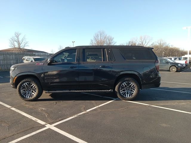 Used 2025 Chevrolet Suburban Z71 image 4