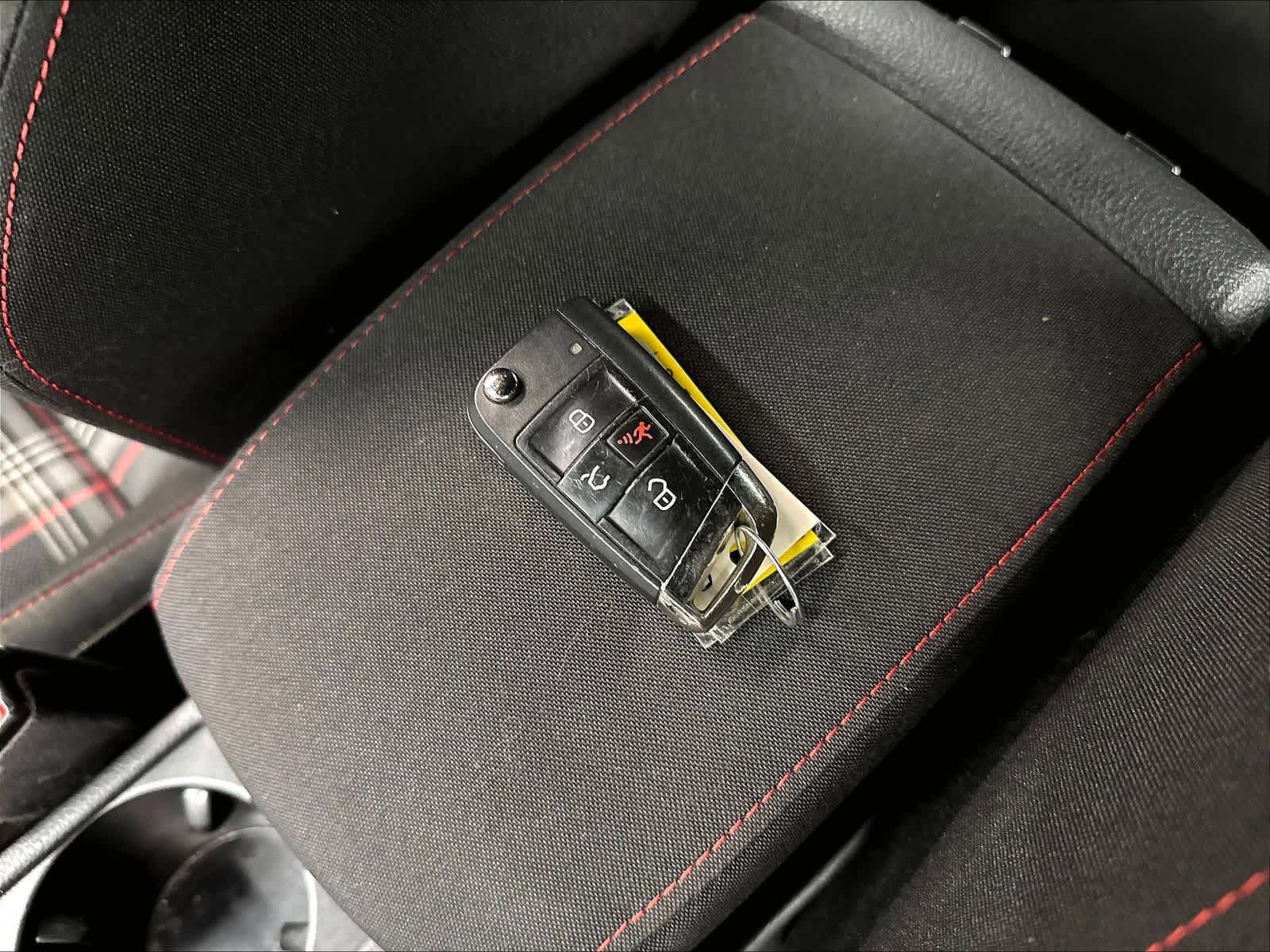 Used 2016 Volkswagen GTI S FWD image 37